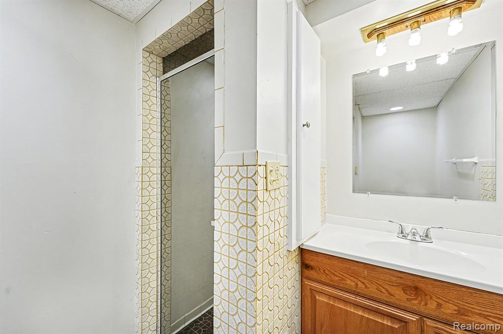 48315 Bayshore Drive, Van Buren, MI 48111 — Photo 23