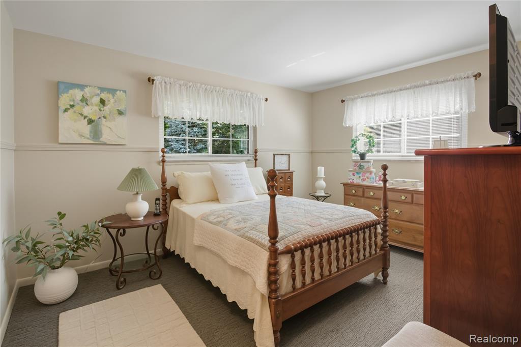 9466 Marilyn Avenue, Plymouth, MI 48170 — Photo 36