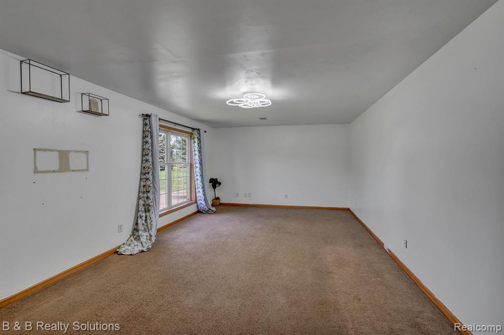 2864 N BLACKS CORNERS Road, Imlay City, MI 48444 — Photo 22