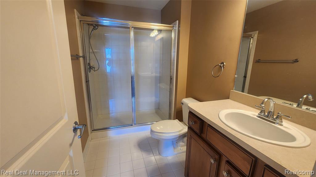 6146 Lone Oak Circle, Grand Blanc, MI 48439 — Photo 17