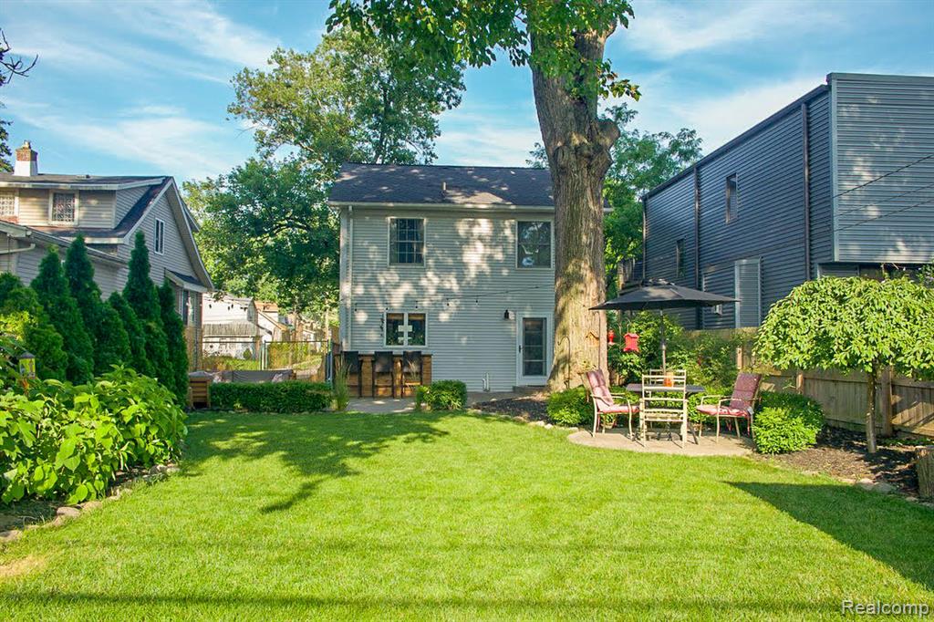 417 Curry Avenue, Royal Oak, MI 48067 — Photo 27