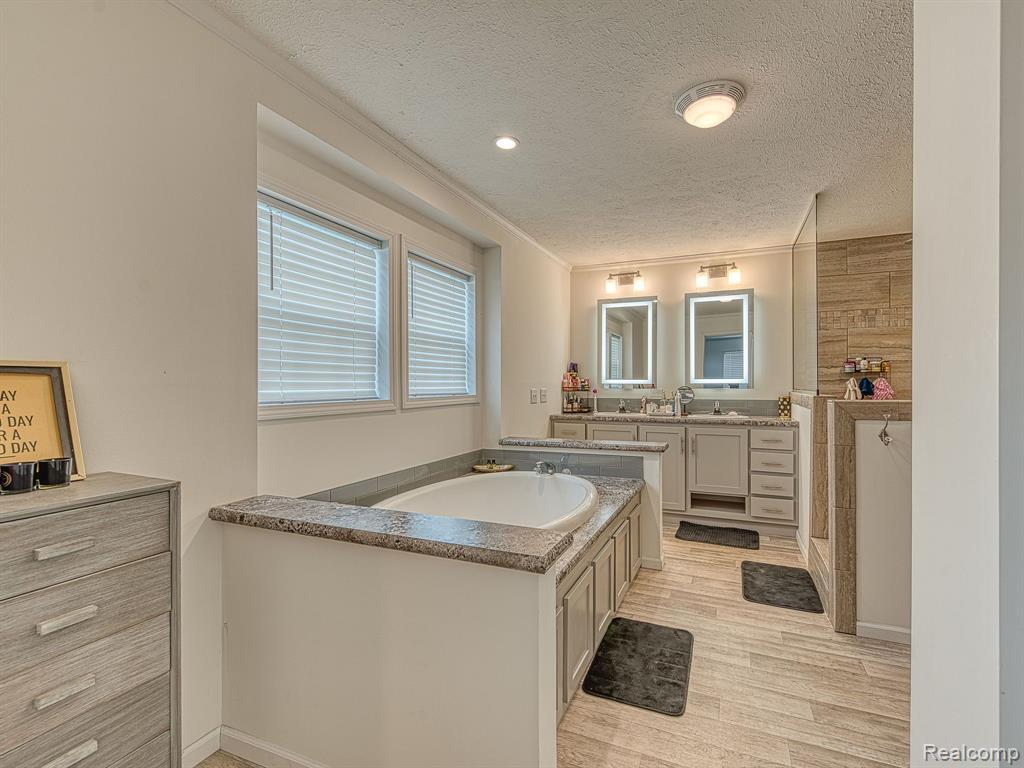 10747 S BROOKSTON Drive, Willis, MI 48191 — Photo 16