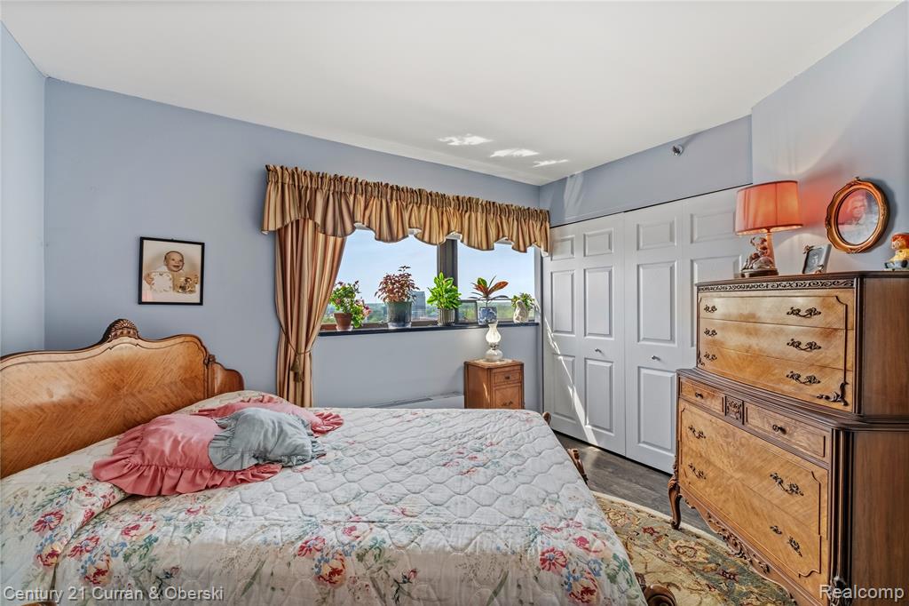 5000 Town Center, 1606, Southfield, MI 48075 — Photo 27