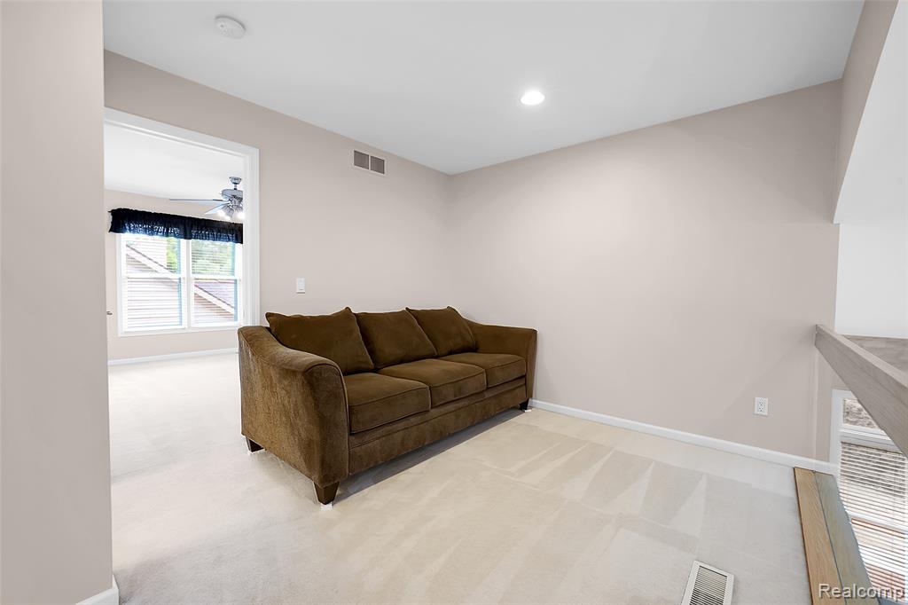 5729 Windspirit Court, 36, Waterford, MI 48327 — Photo 21