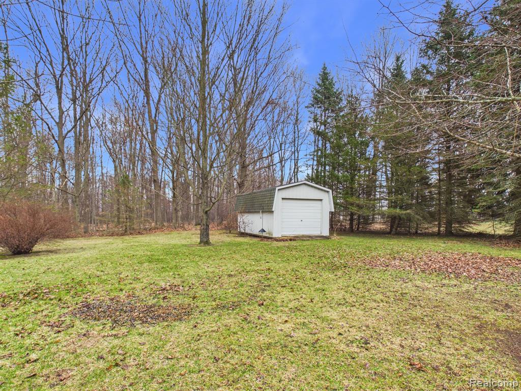 6882 Jones Road, North Branch, MI 48461 — Photo 42