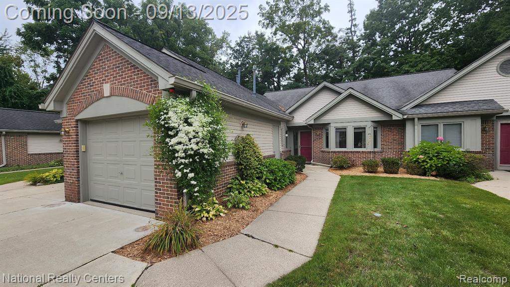 21295 Juniper Court, Farmington Hills, MI 48336 — front exterior