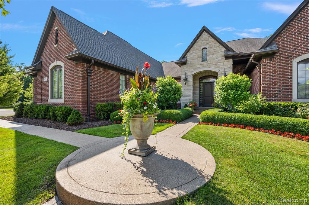 3071 Emeraude Court, Rochester, MI 48306 — Photo 9