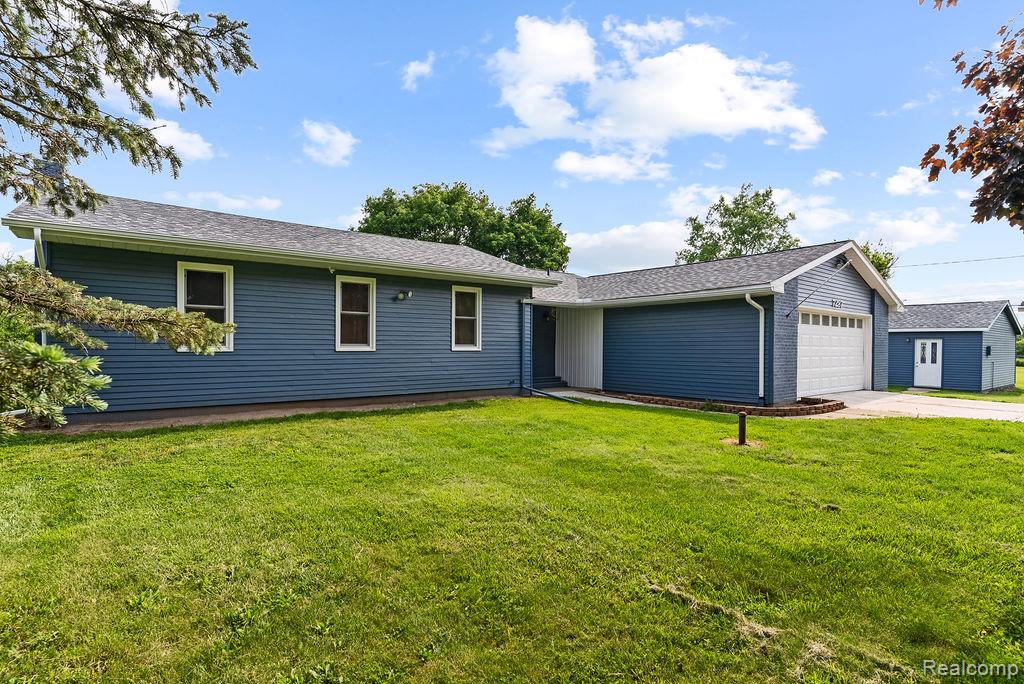 7287 Ray Road, Swartz Creek, MI 48473 — Photo 33
