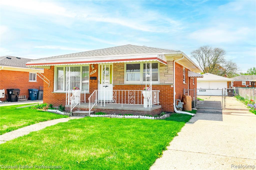 8915 Wormer Avenue, Redford, MI 48239 — front exterior