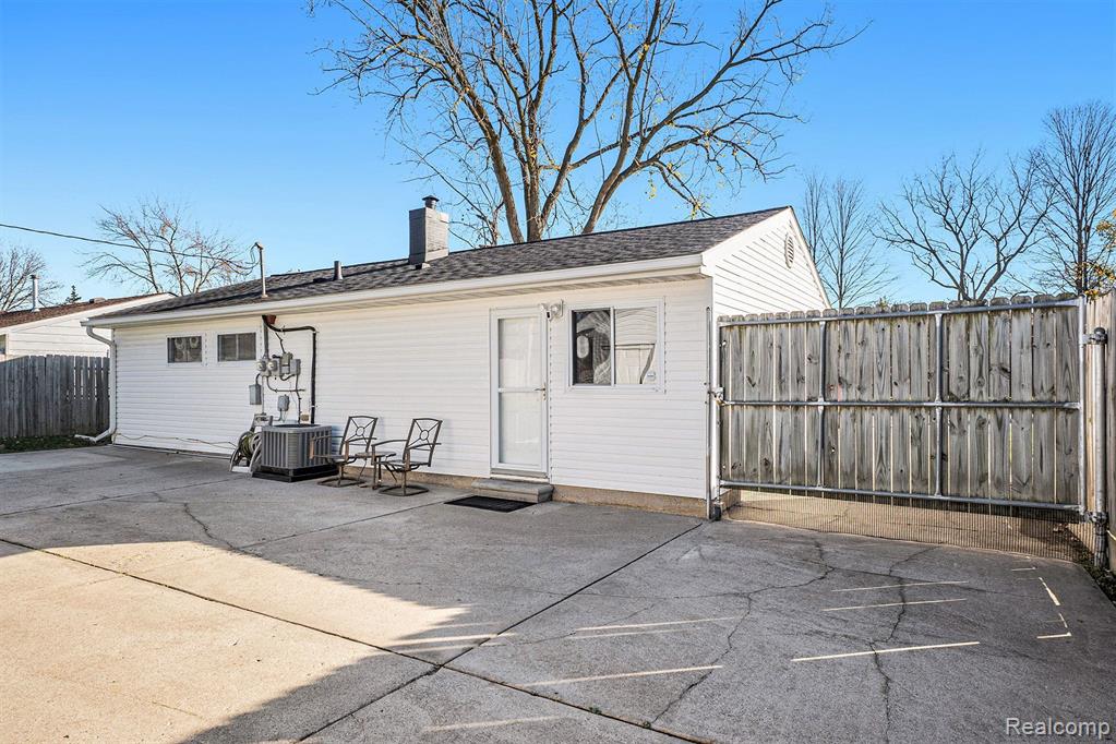 1651 GROVE Road, Ypsilanti, MI 48198 — Photo 15