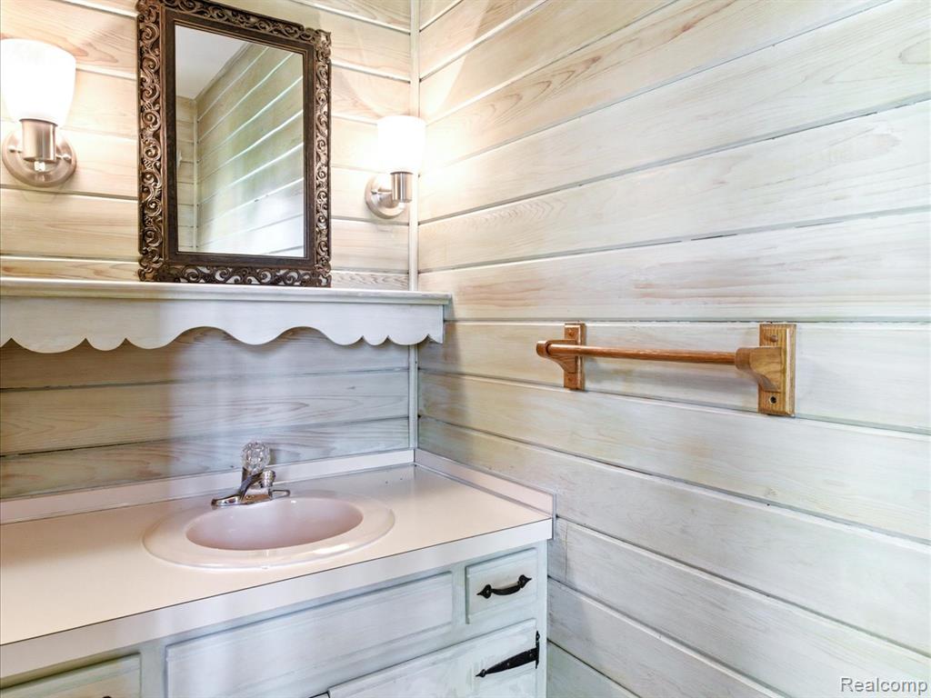 2857 Riverwood Court, Port Huron, MI 48060 — Photo 40