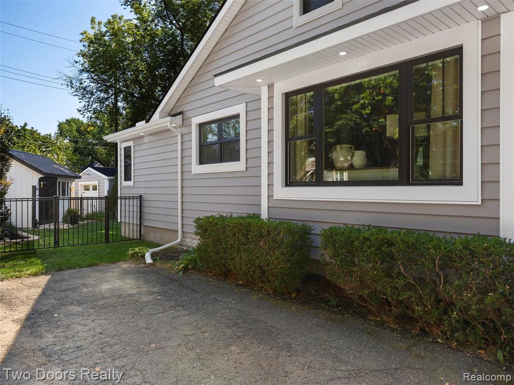 426 N Castell Avenue, Rochester, MI 48307 — Photo 61