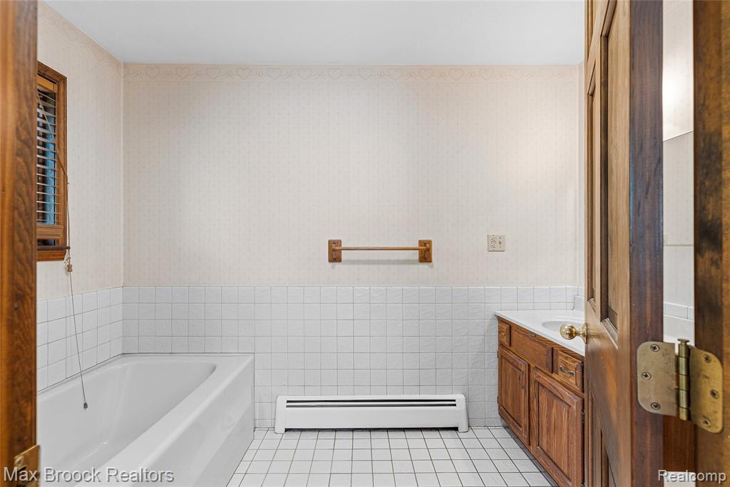 892 W Barnes Lake Road, Columbiaville, MI 48421 — Photo 20