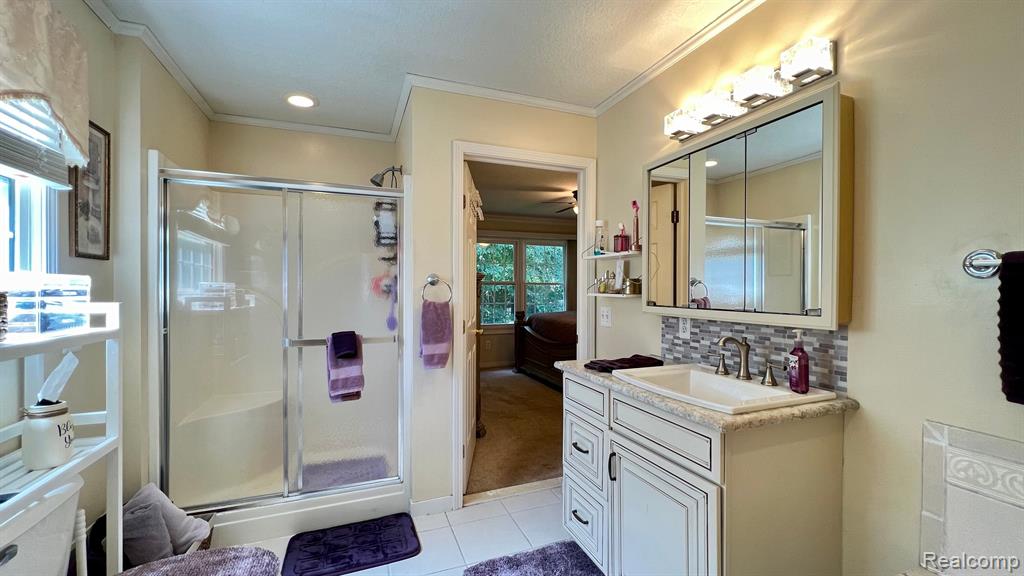 8324 WOODLAND Circle, Goodrich Vlg, MI — Photo 17