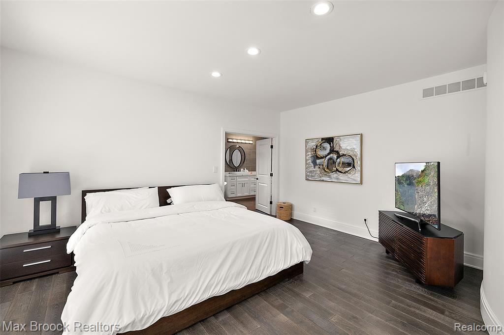 7515 Hiddenbrook Lane, Bloomfield Hills, MI 48301 — Photo 17