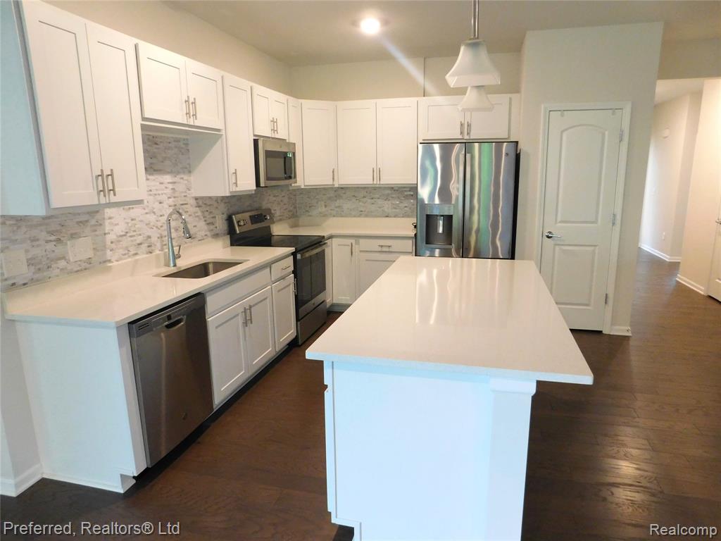 47653 Fowler Creek Drive, Canton, MI 48188 — Photo 5