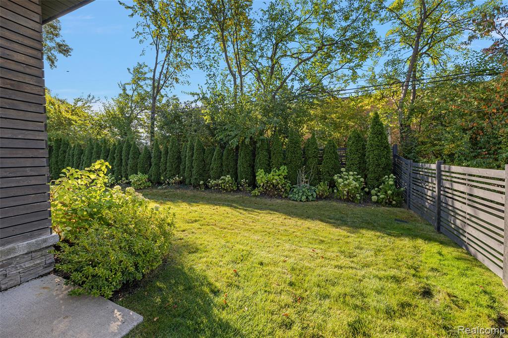 16281 Buckingham Avenue, Beverly Hills, MI 48009 — Photo 44
