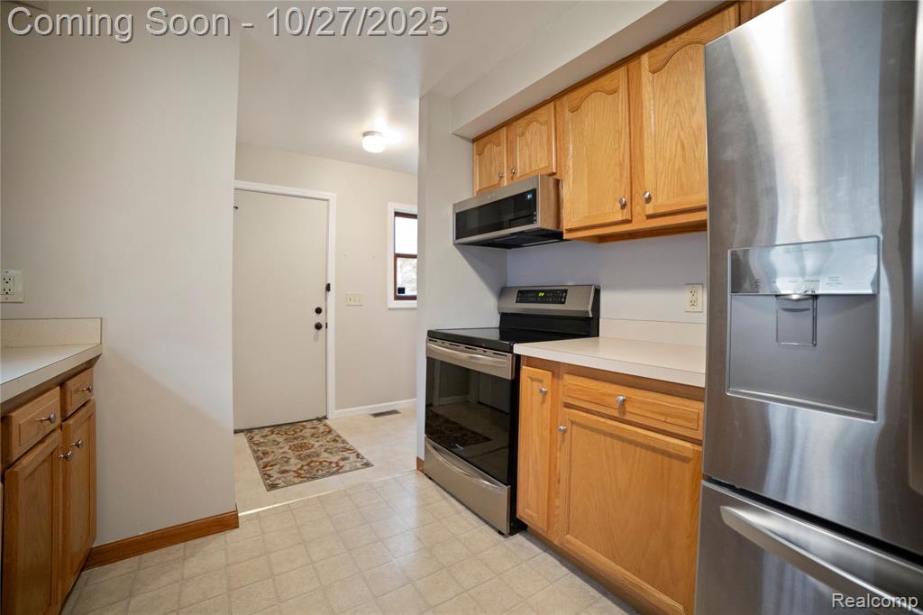 5987 Martinus Street, Haslett, MI 48840 — Photo 10