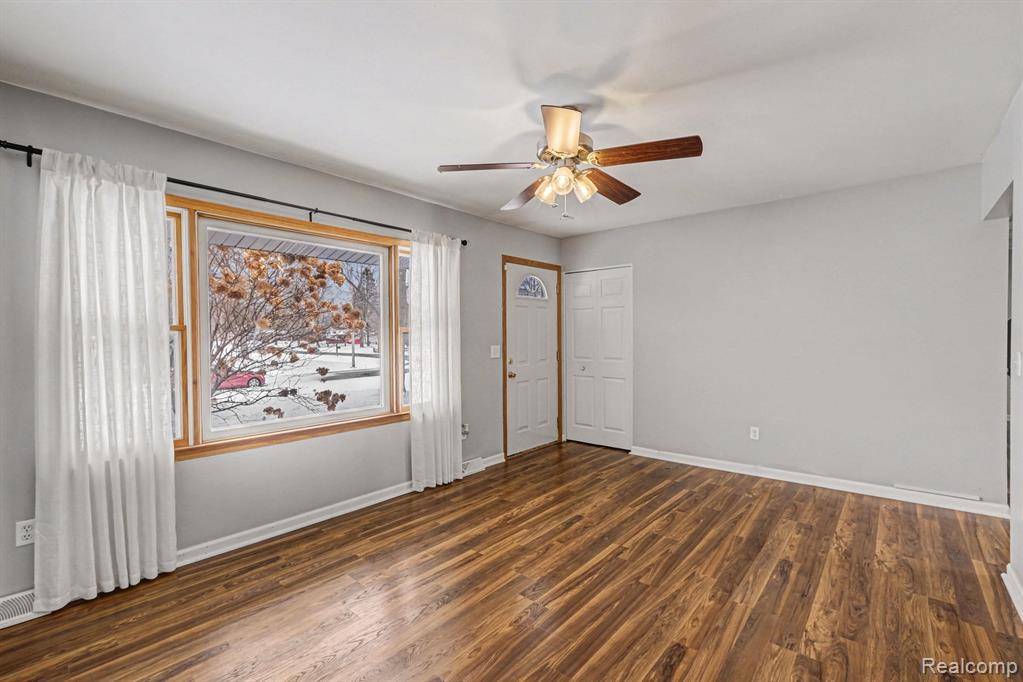 4362 Meadowlark Drive, Grand Blanc, MI 48439 — Photo 4