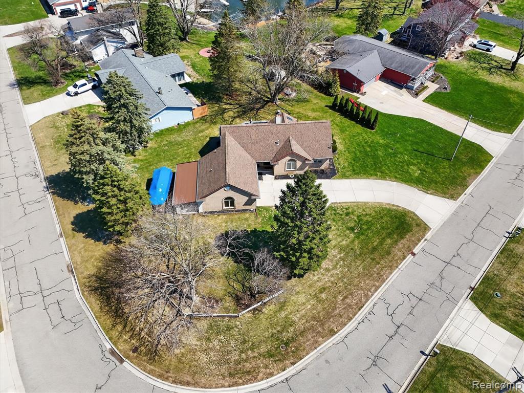 16147 Silvercrest Drive, Fenton, MI 48430 — Photo 55
