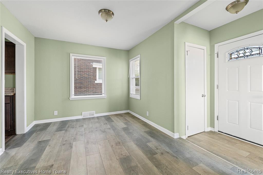 4890 Three Mile Drive, Detroit, MI 48224 — Photo 16