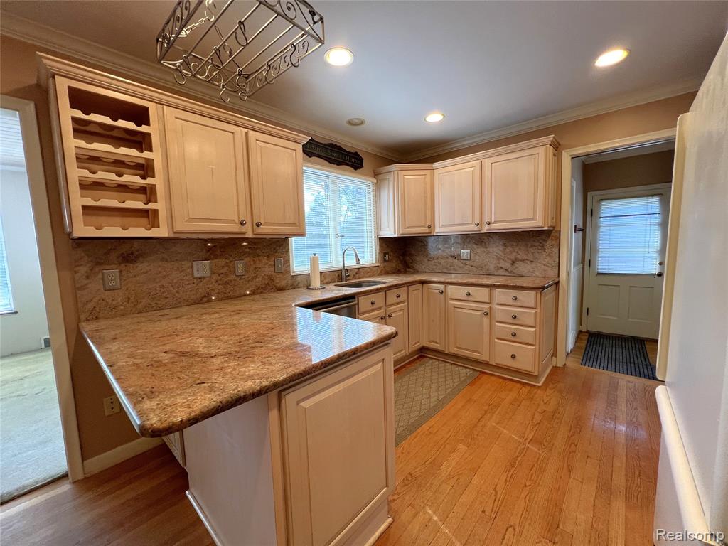 505 Anita Avenue, Grosse Pointe, MI 48236 — Photo 15