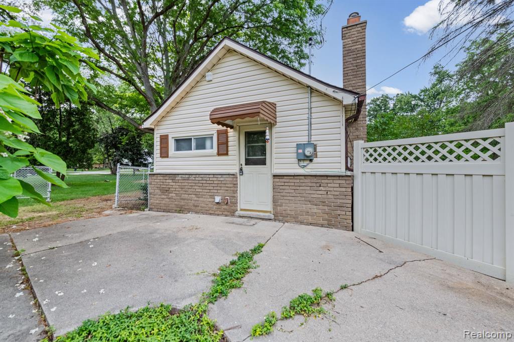 7993 CHURCH Road, Grosse Ile, MI 48138 — Photo 23