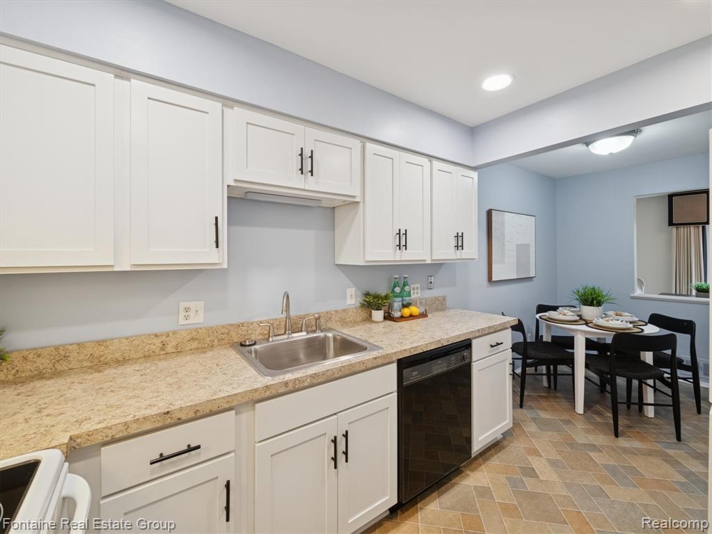 48124 Colony Farm Circle, Plymouth, MI 48170 — Photo 15