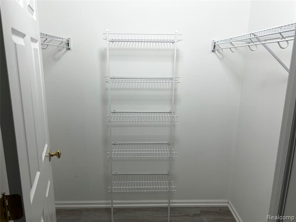 5408 Pine Aires Drive, Sterling Heights, MI 48314 — Photo 10