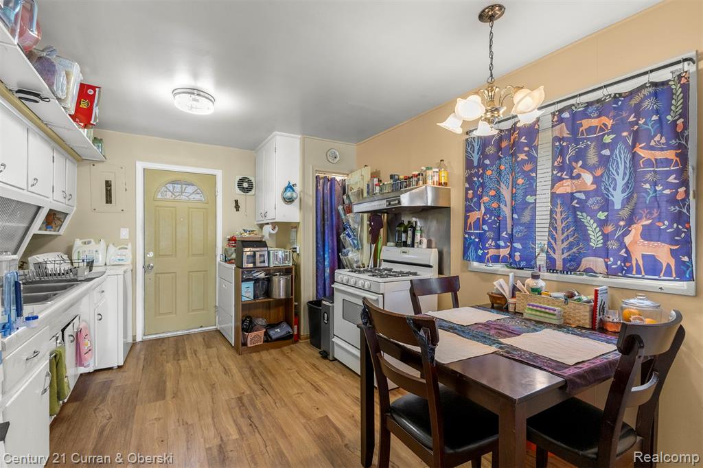 8075 William Street, Taylor, MI 48180 — Photo 11
