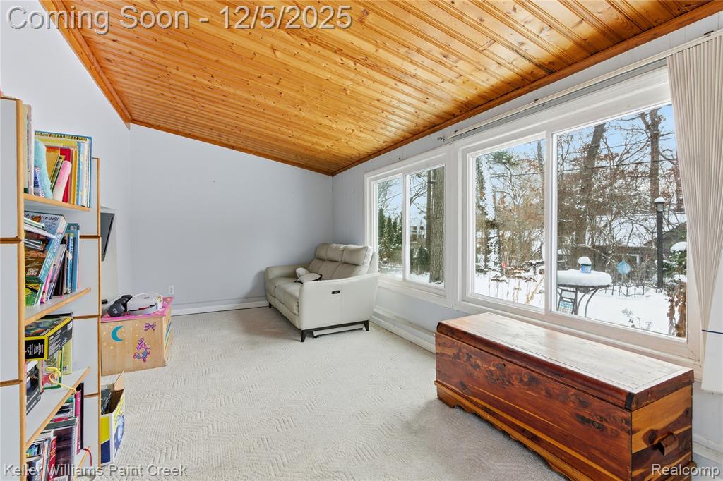 915 Dollar Bay Drive, Lake Orion, MI 48362 — Photo 14
