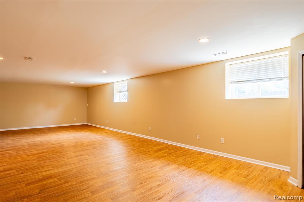 7327 HOMESTEAD Road, Ypsilanti, MI 48197 — Photo 26