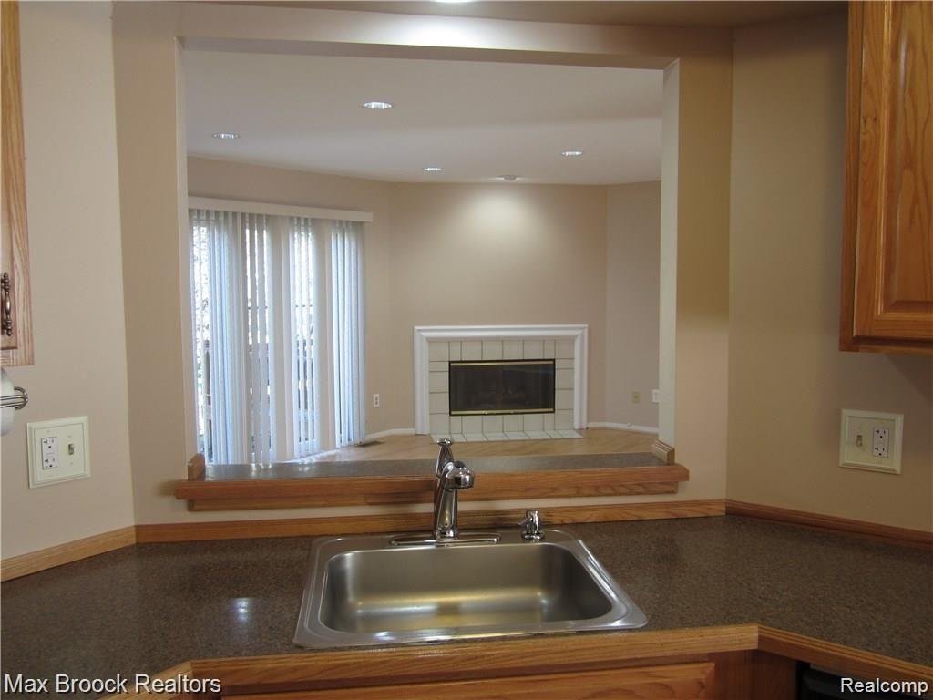 4250 BRECKENRIDGE Drive, West Bloomfield, MI — Photo 23