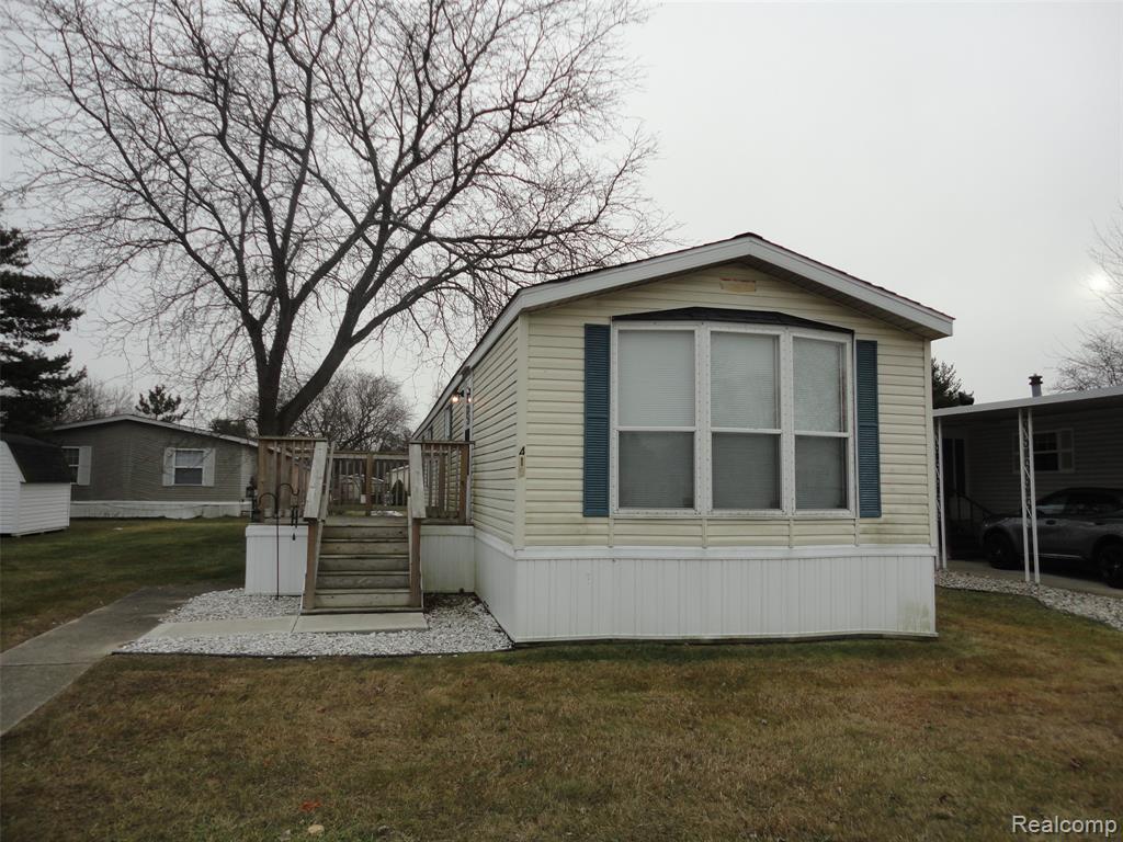 415 Midlands, Temperance, MI 48182 — Photo 9