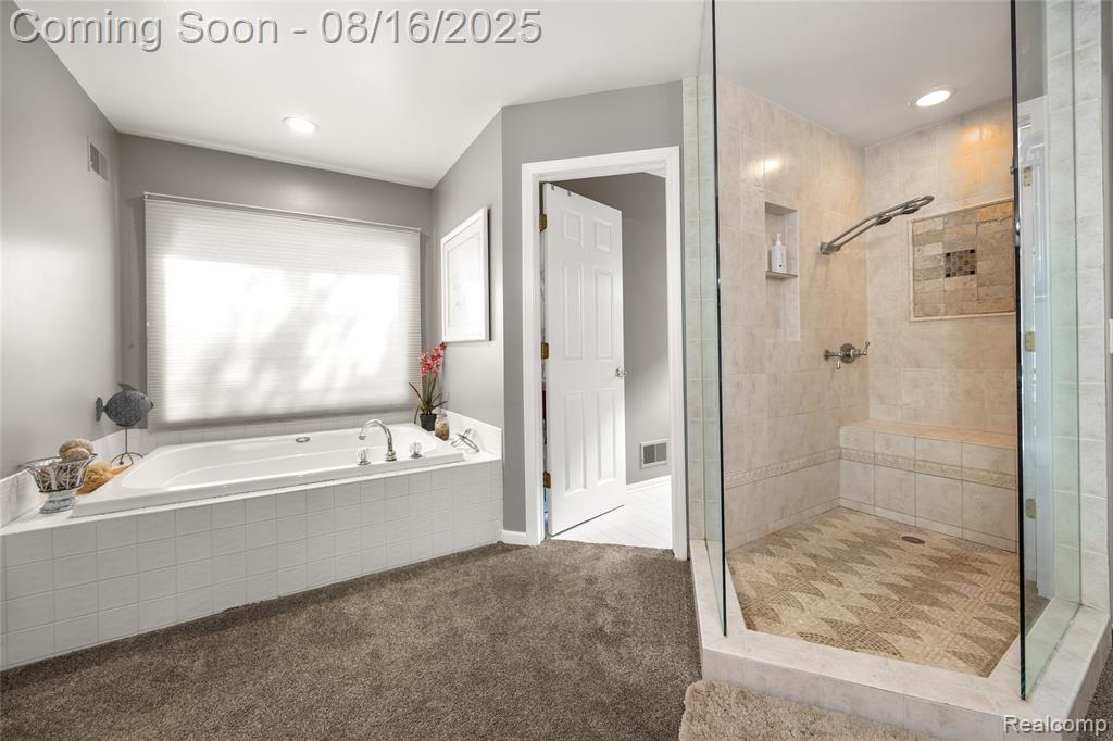 7085 Hickory Hollow Circle, Clarkston, MI 48348 — Photo 34