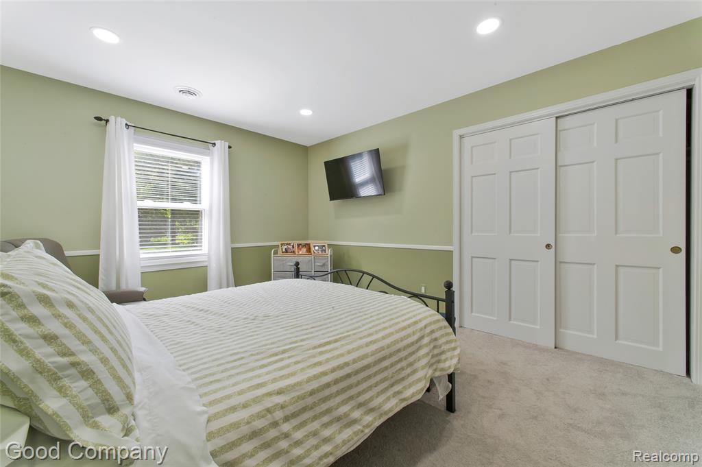 4230 Orchard Way, Bloomfield Hills, MI 48301 — Photo 34