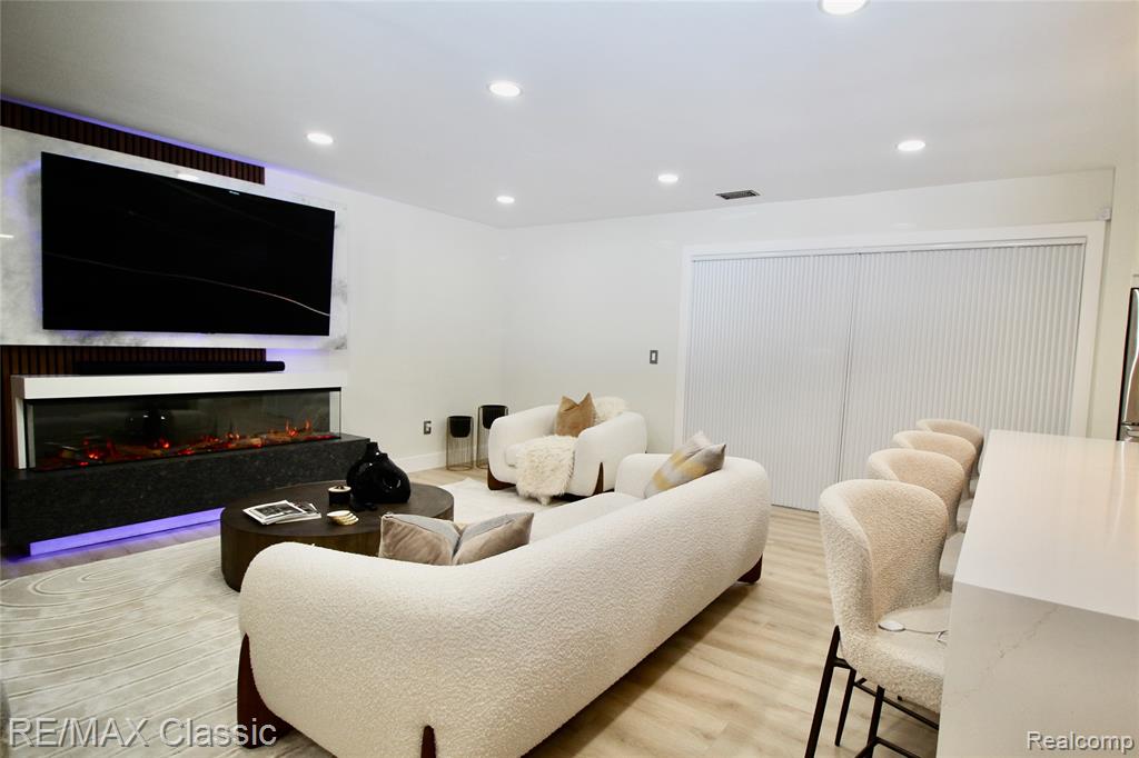 42160 Woodward Avenue, Bloomfield Hills, MI 48304 — Photo 13