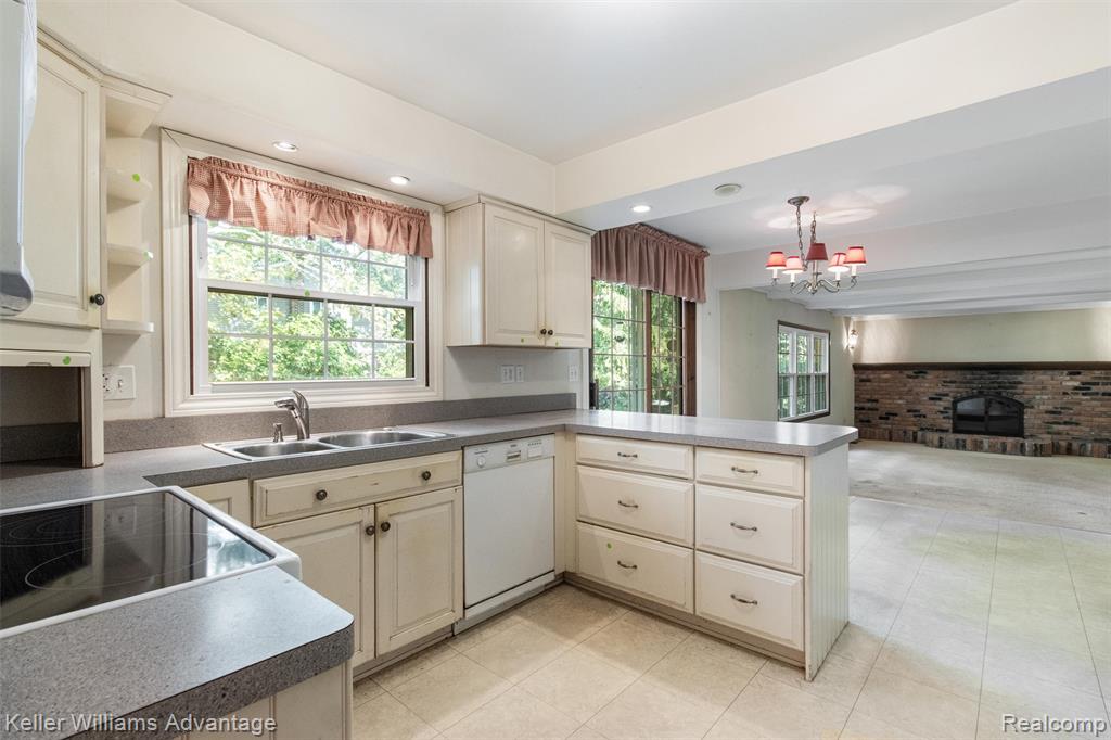 41718 Ladywood Drive, Northville, MI 48168 — Photo 18