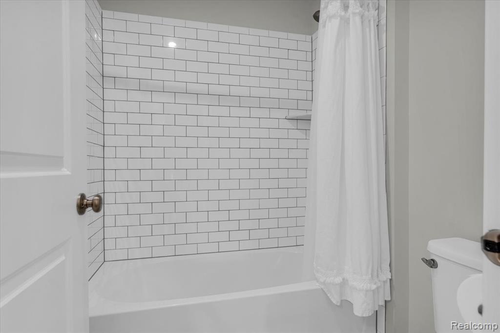 50763 Amberwood Court, Canton, MI 48188 — Photo 37