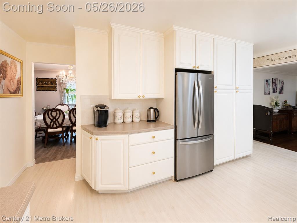 6292 Kings Pointe Circle, Grand Blanc, MI 48439 — Photo 8