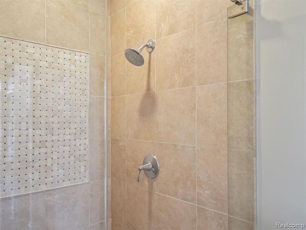 6834 WOODCREST Ridge, Clarkston, MI — Photo 37