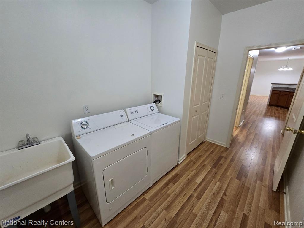 4058 RADCLIFF Drive, Canton, MI 48188 — Photo 13