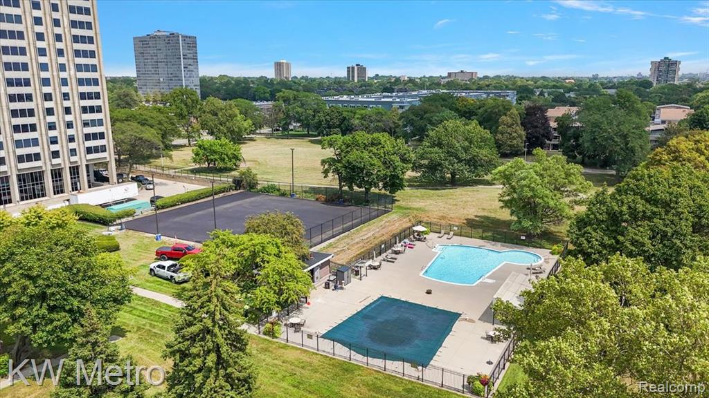 1300 E Lafayette Street, 1001, Detroit, MI 48207 — Photo 10