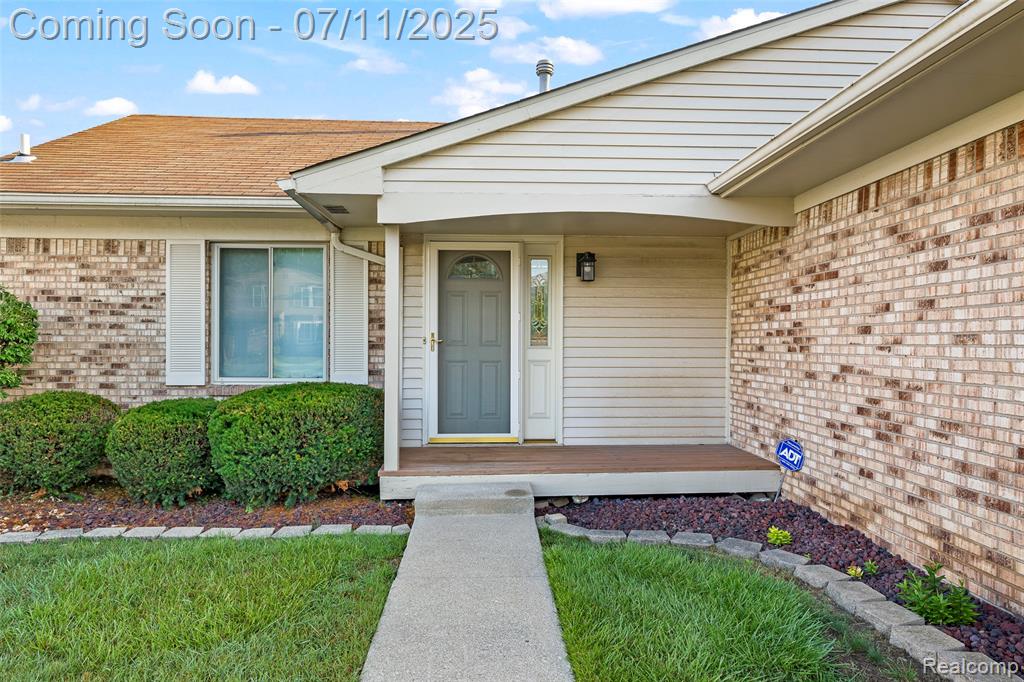 43702 Stuart Drive, Canton, MI 48187 — Photo 4