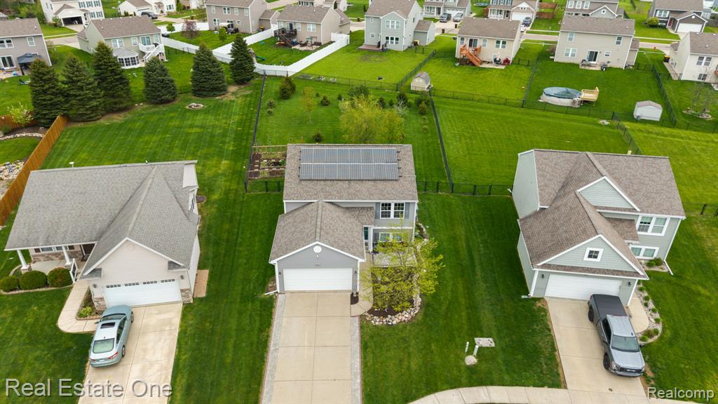 3513 Amber Oaks Drive, Howell, MI 48855 — Photo 35