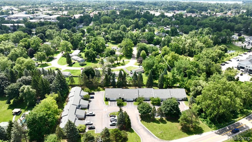 1844 N Pontiac Trail, Walled Lake, MI 48390 — Photo 35