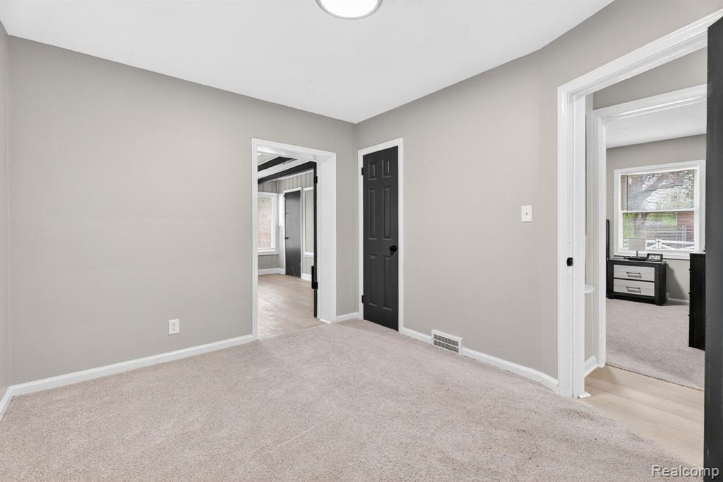 15800 Saint Marys Street, Detroit, MI 48227 — Photo 15