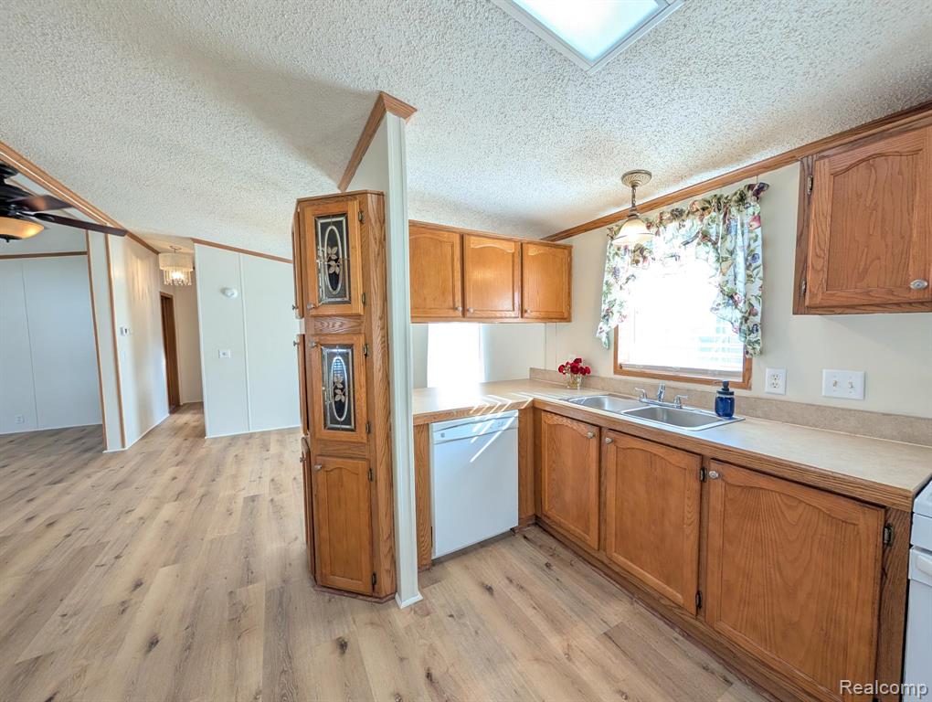 72 Ashley Circle, Swartz Creek, MI 48473 — Photo 3