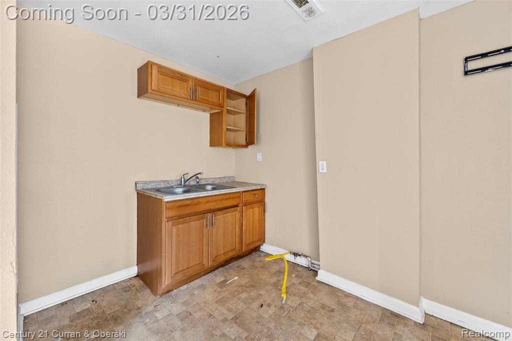 5647 Merritt Street, Detroit, MI 48209 — Photo 16