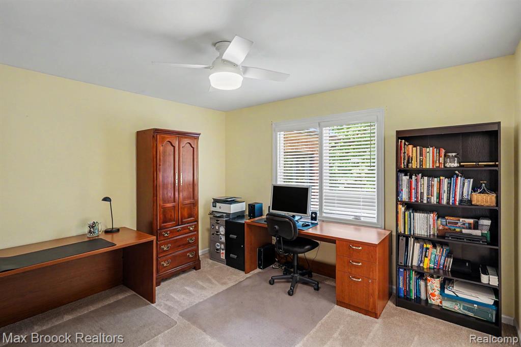 1300 Oak Hollow Drive, Milford, MI 48380 — Photo 33